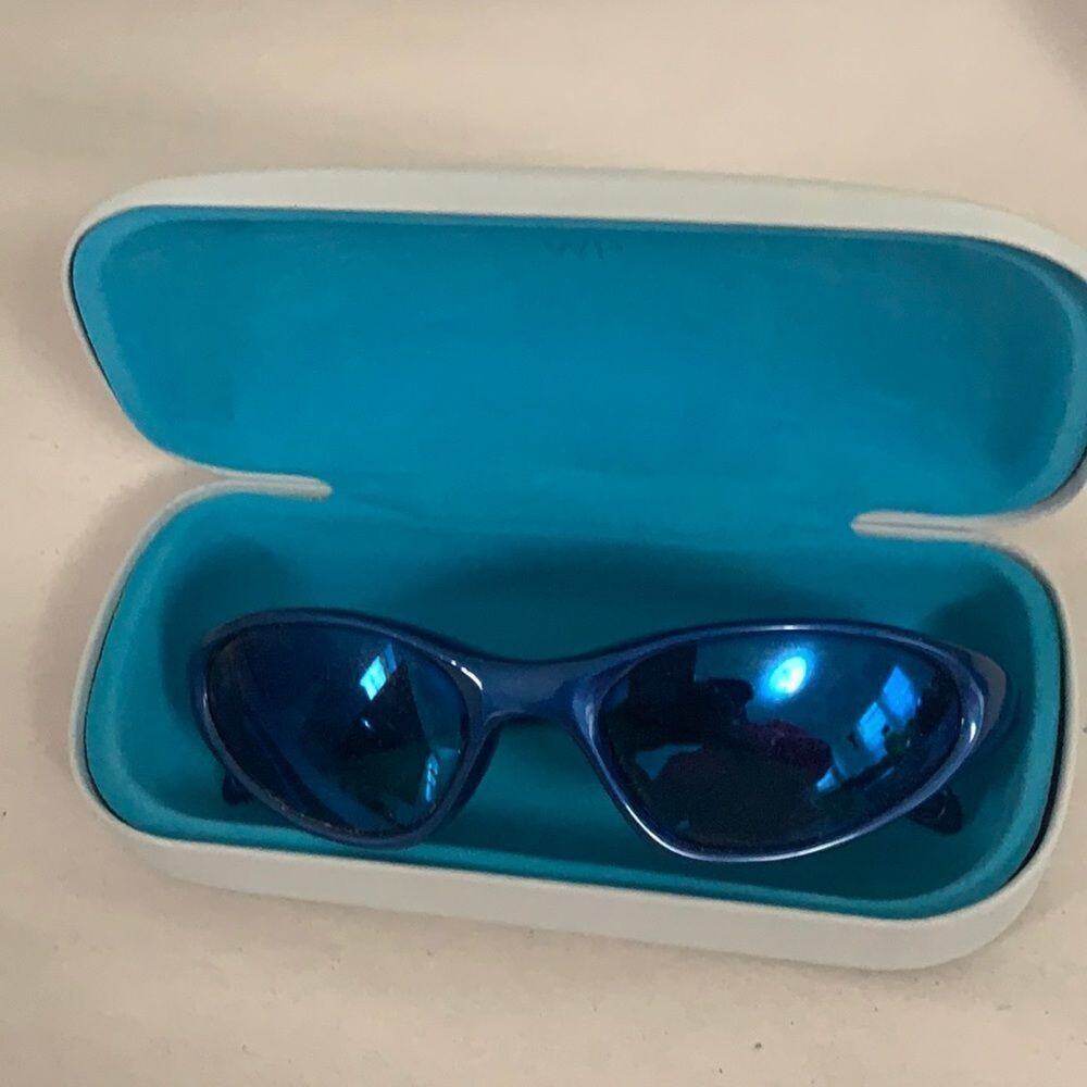 WARBY PARKER SUN GLASSES WITH CASE